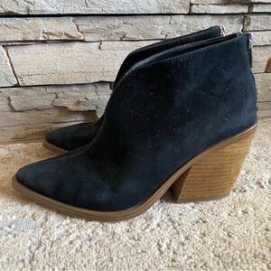 Vince Camuto Ginsel Black Suede Leather Ankle Boots Block Heeled Booties: 7.5M